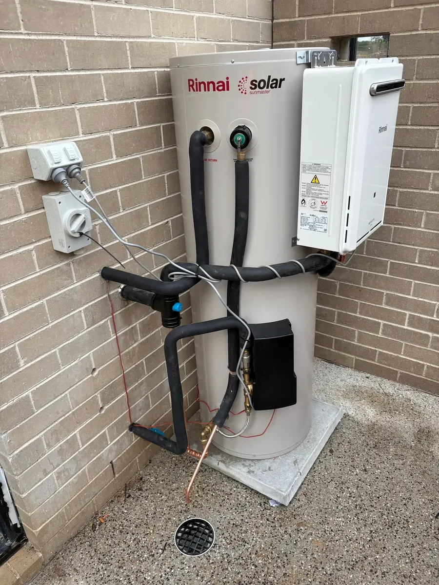 Rinnai continuous flow gas booster and solar hot water installation